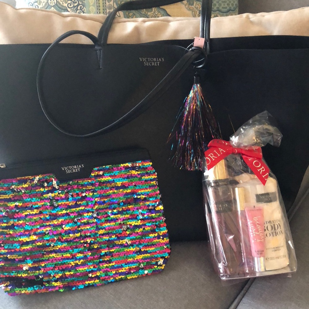 Victoria’s Secret tote